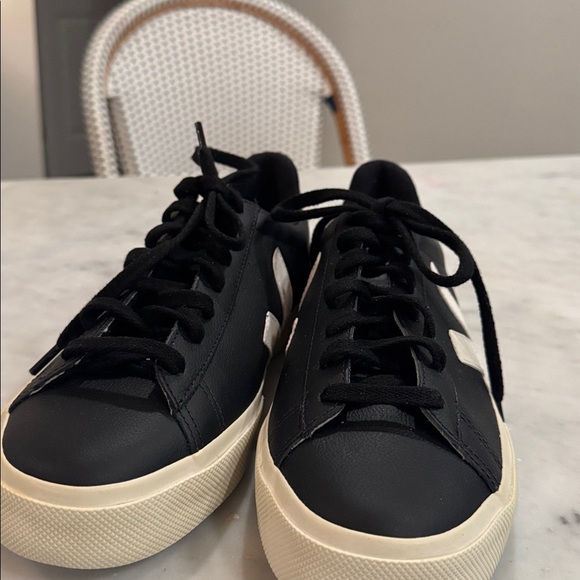 New Veja Campo Black and white leather sneakers - Picture 7 of 9